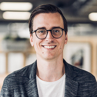 Dominik Schröder: Digitale Kommunikation mit Intratool